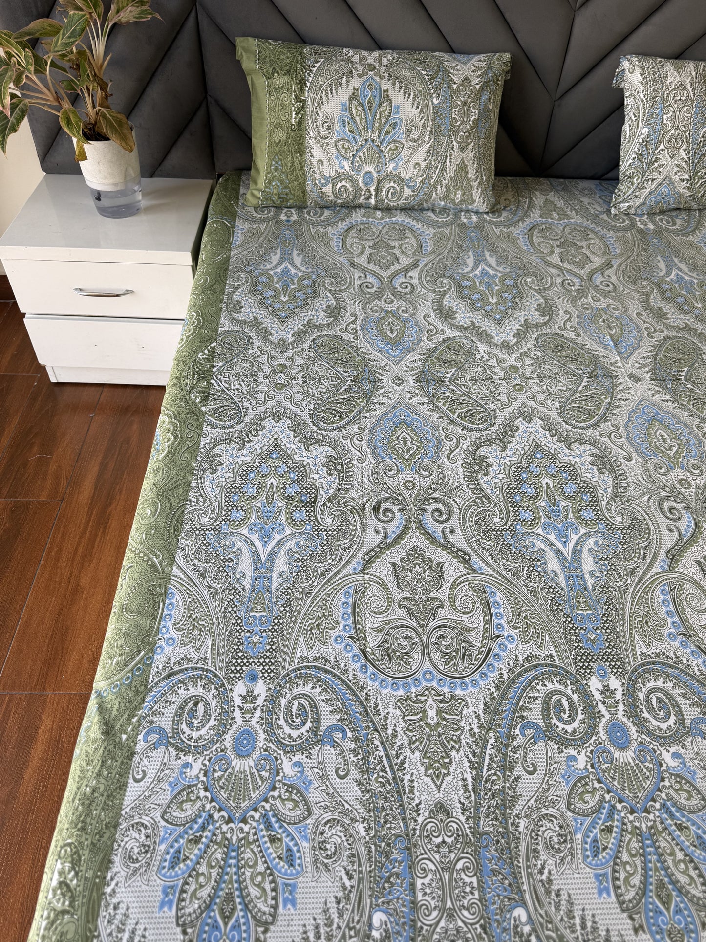 Mughal Jaal Print