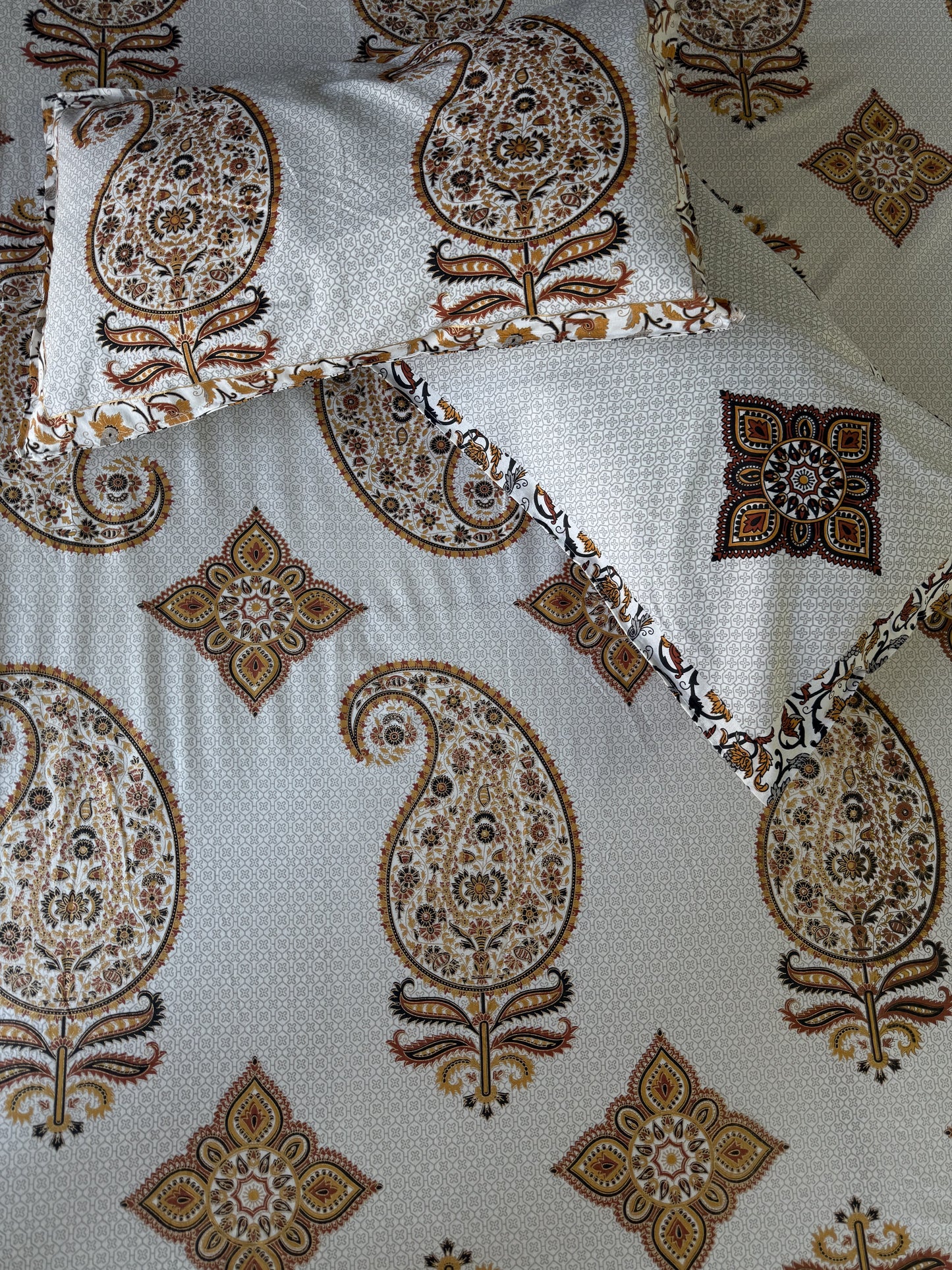 Rajwada Booti Print