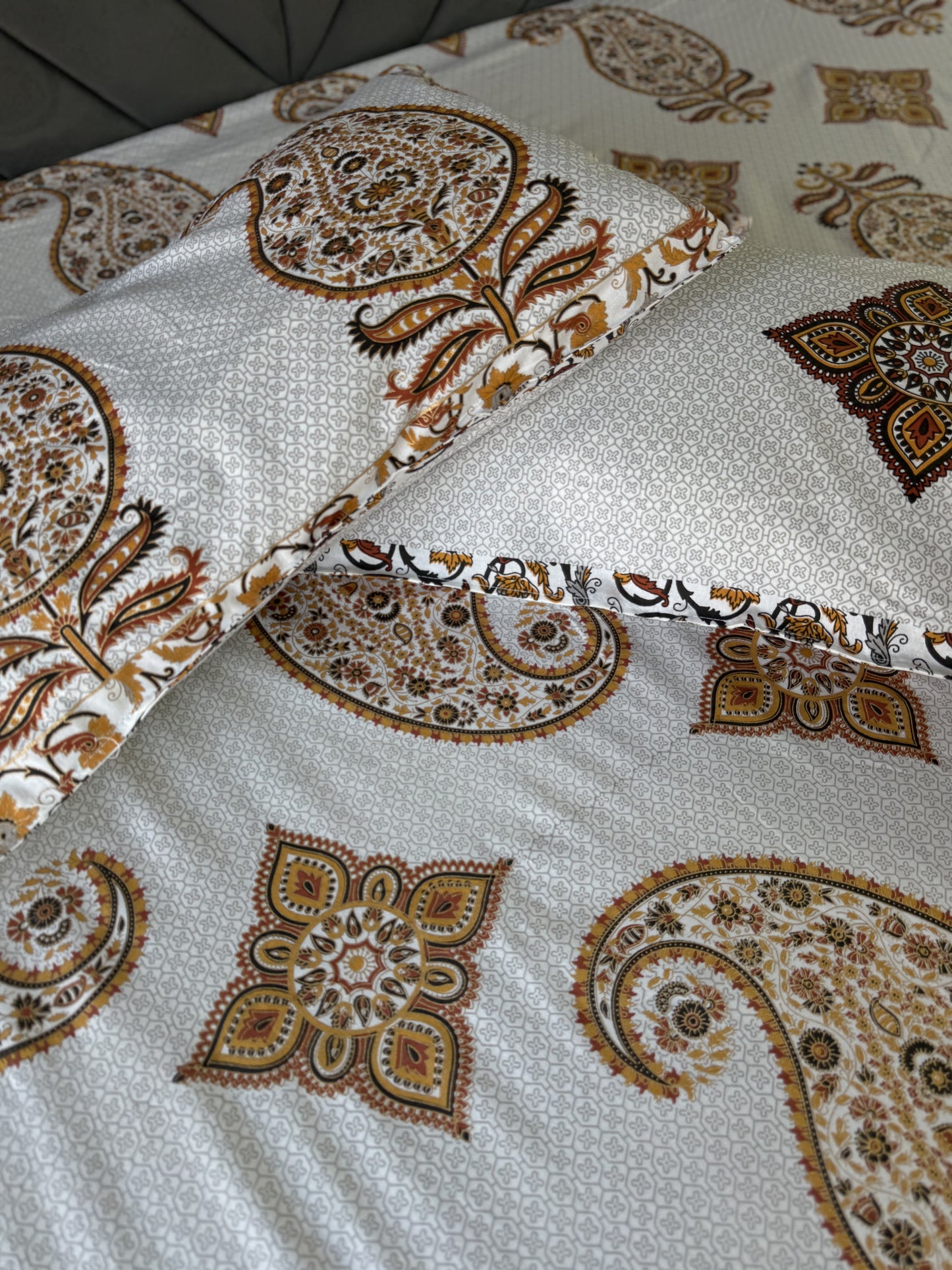 Rajwada Booti Print